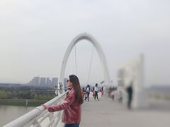 -南京眼步行桥