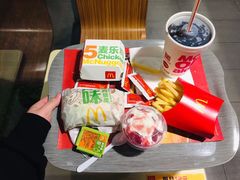 -麦当劳(得来速店)
