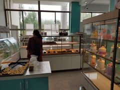 面包甜点陈列柜-中医药大学-第2食堂