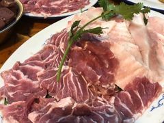 天衣無縫拚一兩肉-华哥新鲜猪精品美食