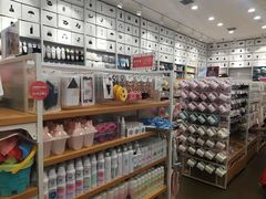 -名创优品(中原万达2F店)