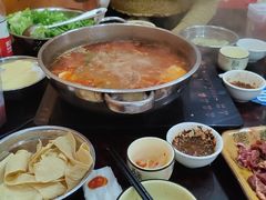 -黄利砖万峰林布依特色酸笋牛肉馆