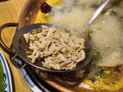 -洱火云南酸菜牛肉火锅(石景山当代商城店)