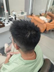 -尤司男士国潮理发馆