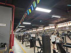 -星动力健身俱乐部(新塘店)