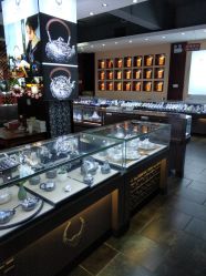 -凤凰县苗族银饰锻制技艺传习所