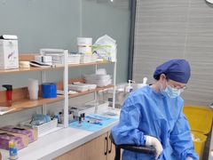 -上海仁爱医院口腔科 · 种植