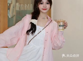 每一个充满阳光的日子 都值得被记录 春天就适合多和姐