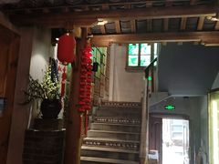 -头上红煨盐鸡·非遗院子餐厅