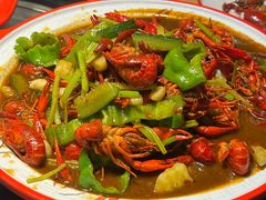 -谭公鱼头·鲜鱼火锅·小龙虾·江湖菜(秀沿路店)