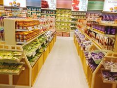 -三只松鼠生活馆(芜湖弋江金鹰店)