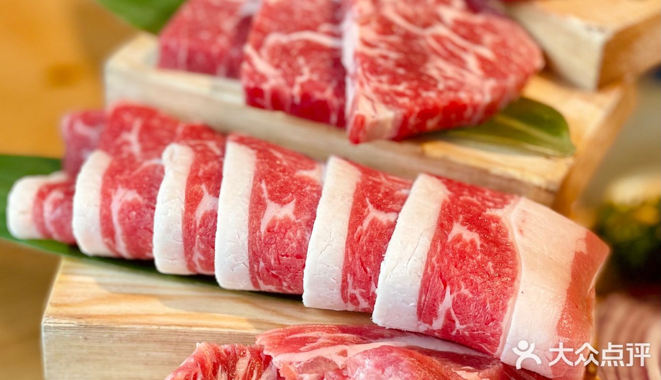 这一刻我被馋到了🥩韩式烤肉也有熟成牛排。
