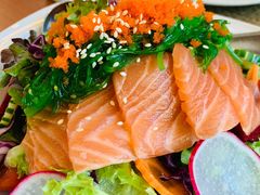 -Chom Cafe and Restaurant