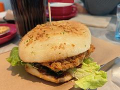 -必胜客(尹山湖歌林公园店)