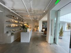 -洪小鹏生活美学馆(领SHOW天地店)