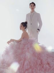 -至臻微拉婚纱摄影