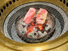 -山川小町·极番烧肉(新地假日广场店)
