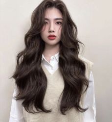 -丝语萱形象