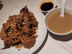 洪湖莲藕汤-汤城小厨•粤菜•靓汤(苏州街店)