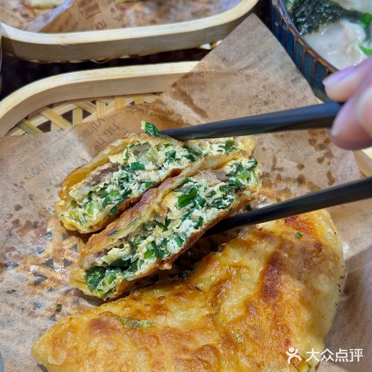 宁波城隍庙！超多小吃！！好吃s了！快去吃！！