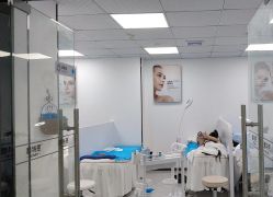 -蕾特恩专业祛痘