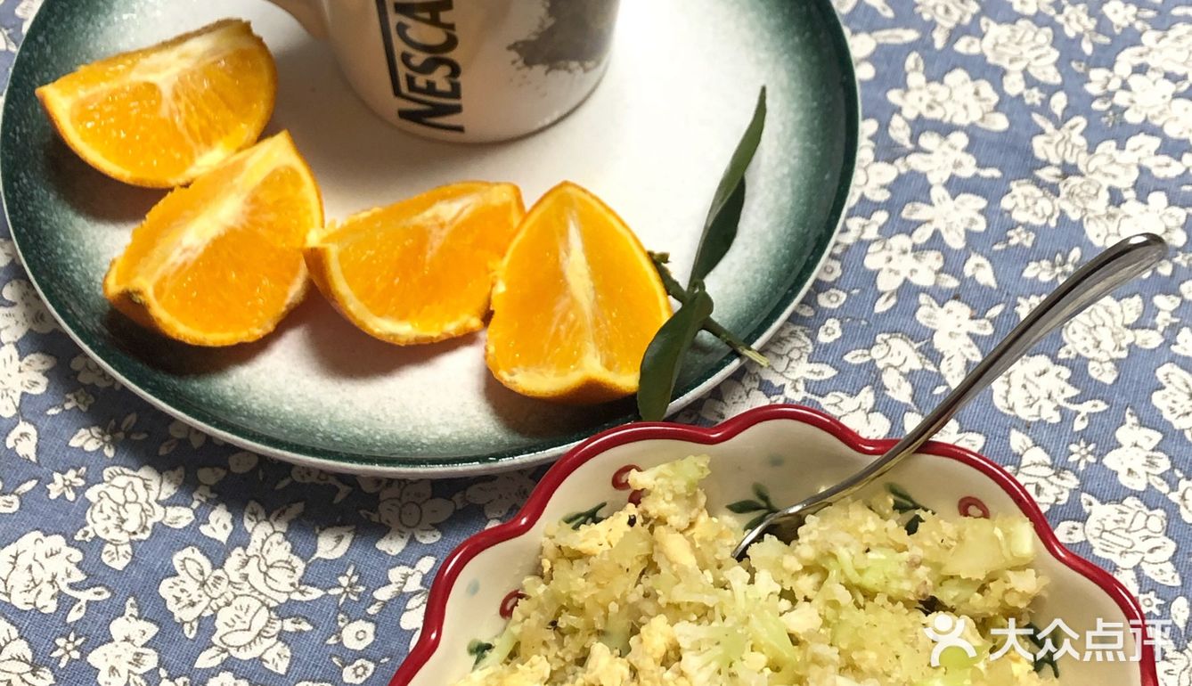 嘻嘻嘻好吃满足！一定要加蚝油炒 车厘子和草莓！