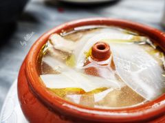 汽锅鸡-蔼若春.传承三十年云南菜(金碧公园店)