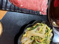 -果松木炭酸菜铜火锅·外婆参鸡汤