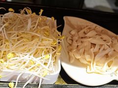 -宽板凳老灶火锅(台湾街店)