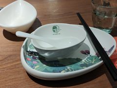 -樾餐厅泰式海鲜火锅(民歌湖店)