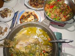 -小凤庭·地道湖北菜武昌鱼·铫子藕汤(黄鹤楼店)