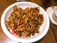 -胡胖子专业长沙菜(衡山路店)