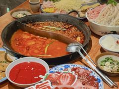 -周小明火锅(黑金冠社区店)