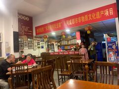 大堂-天回镇何氏豆腐(总店)