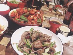 -虾弄弄海派小龙虾·牛羊蝎子火锅