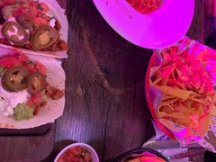 -Famous肥猫墨西哥音乐餐吧(五棵松华熙LIVE店)