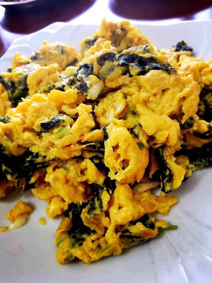 石耳是当地特产,炒蛋棒棒哒,量很足.