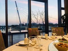 靠窗位-翠山·映月湖景餐厅(映月湖公园店)