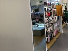 -hotwind热风(中贸广场店)