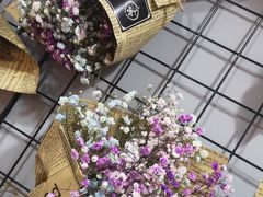 -何兮花店·气球派对鲜花店(马桥银春路万科城店)