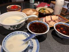 民国美龄粥-南京大牌档(新街口德基广场店)