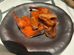 脆炸乳鸽-荣小馆(安达仕店)