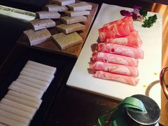 -辣伍鲜毛肚老火锅(元一店)