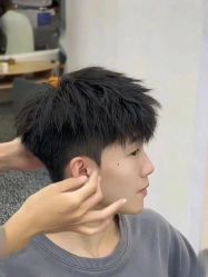 -乾健·烫染·接发SALON