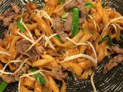 干炒牛河-彩蝶谷美食廊·粤式经典南番顺·铁板烧烤泰风味(广州长隆酒店)