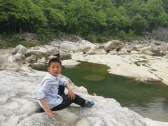 -燕子河大峡谷天坑仙境