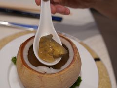椰皇响螺炖鸡汤-富临饭店阿一鲍鱼