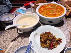 民国美龄粥-南京大牌档(香港广场店)