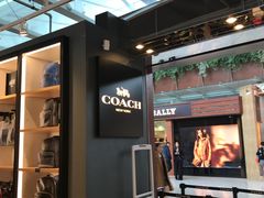 -东荟城名店仓