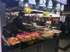 -解放路步行街                